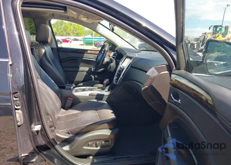 2014 Cadillac Srx Luxury Collection z USA, uszkodzony, nr VIN 3GYFNBE32ES534430